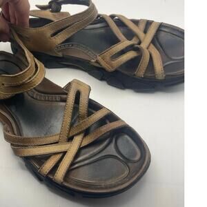 Keen Naples II dark olive strappy chunky ankle strap sport sandal Sz 9.5 W